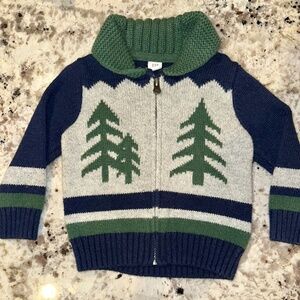 *GENTLY WORN* babyGap 18-24 M Cowl Neck Zip Front Pine Tree/Jeep Print Sweater